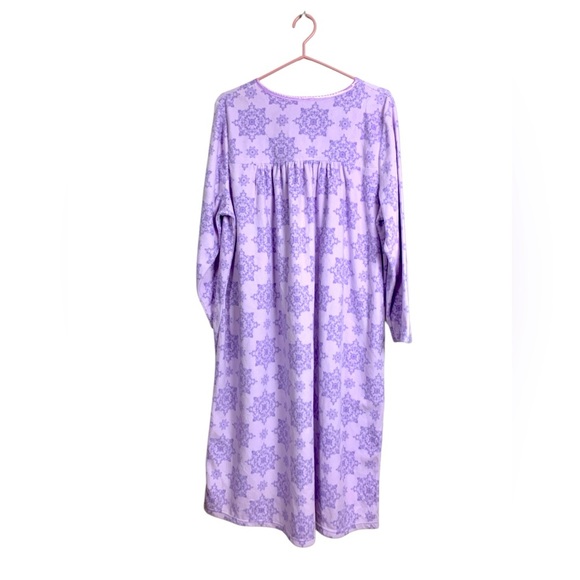 Dream Sleepers NWOT  Lovely Lilac Fleece Nightgown Cozy and Warm - Picture 3 of 8